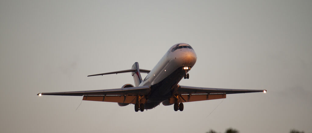 Airplane landing